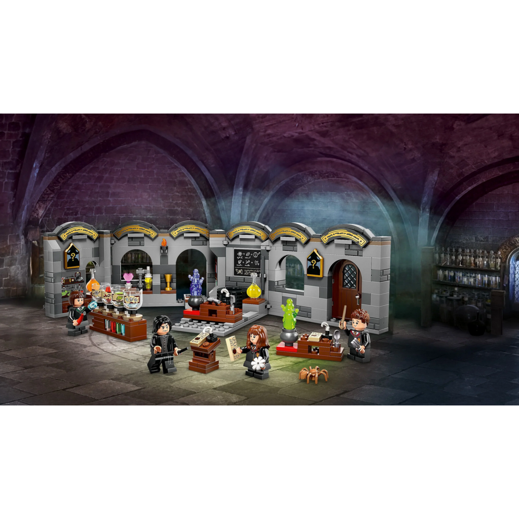 LEGO HOGWARTS CASTLE: POTIONS CLASS