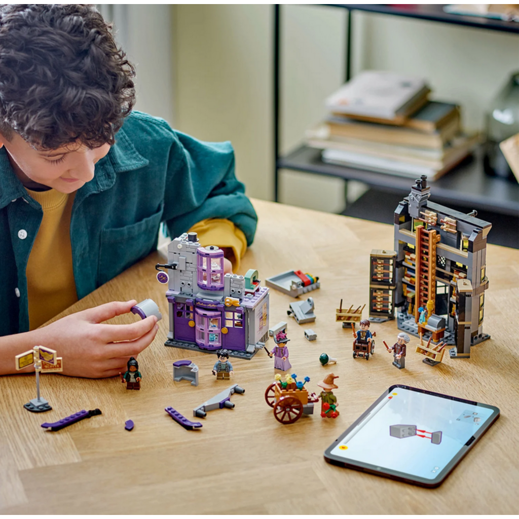 LEGO OLIVANDERS & MADAM MALKIN'S ROBES