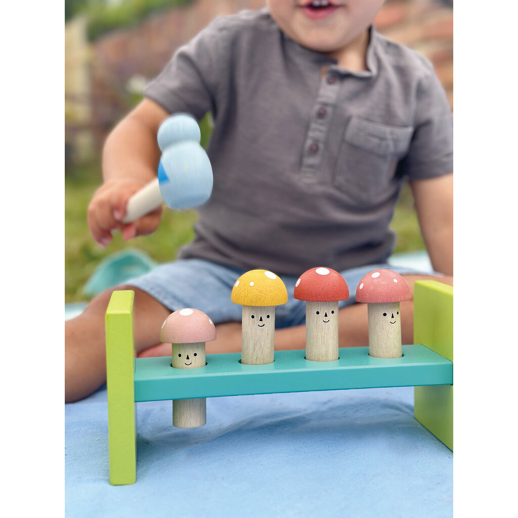 MENTARI WOODLAND HAMMER TOY