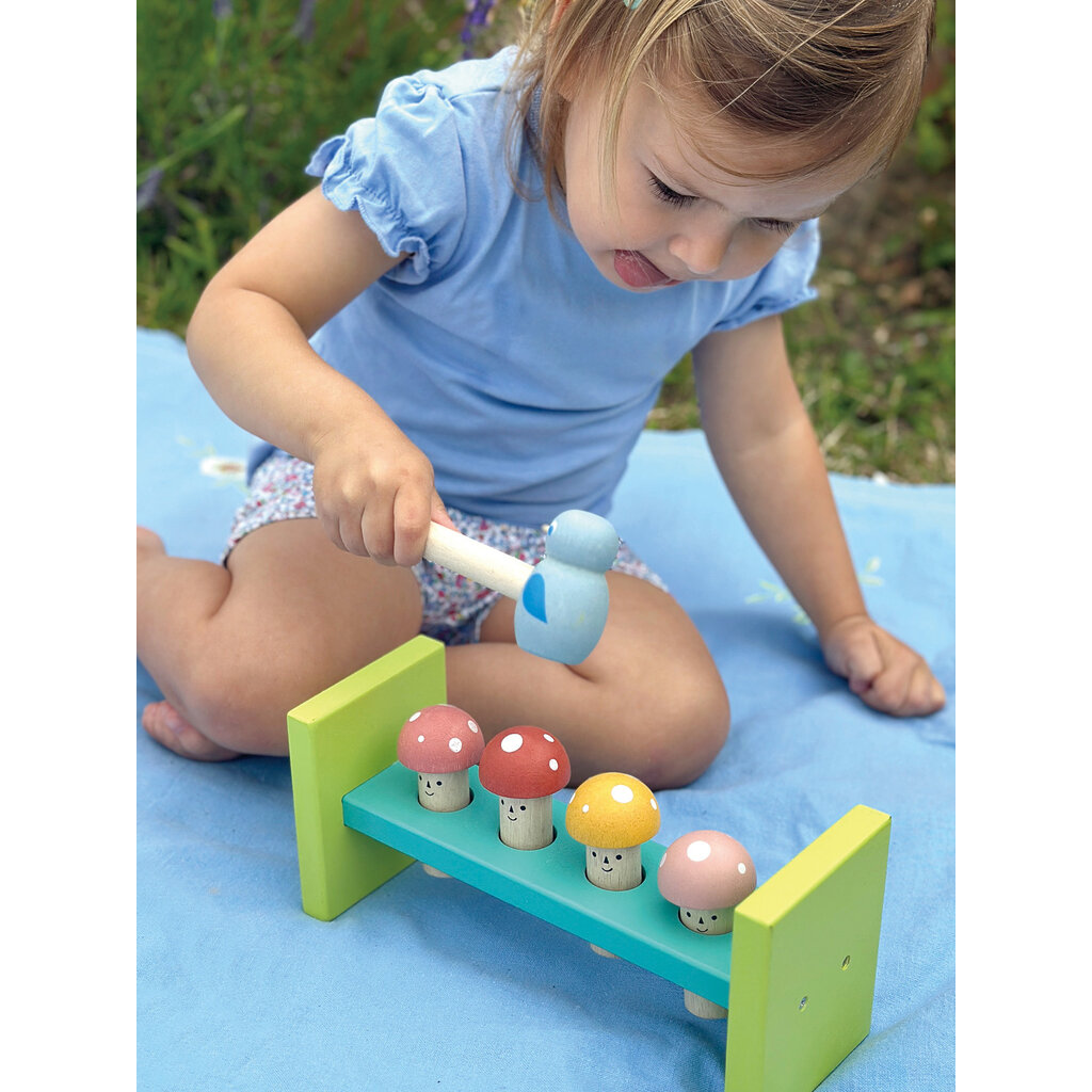 MENTARI WOODLAND HAMMER TOY