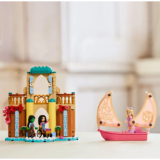 LEGO GLINDA, ELPHABA & NESSAROSE AT SHIZ UNIVERSITY