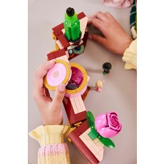 LEGO GLINDA & ELPHABA'S DORMITORY