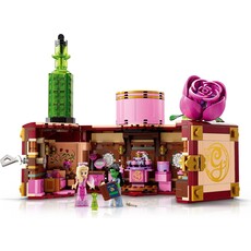 LEGO GLINDA & ELPHABA'S DORMITORY