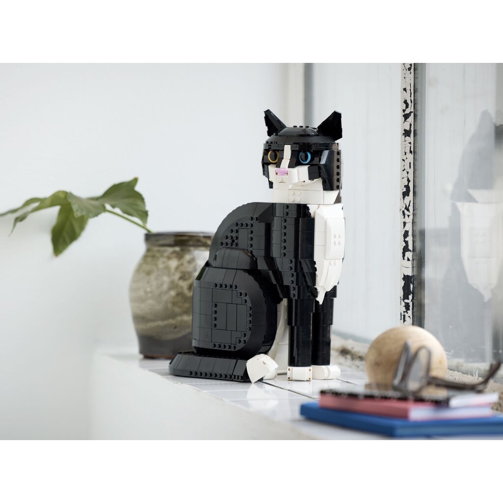 LEGO TUXEDO CAT