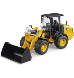 BRUDER TOYS AMERICA CAT WHEEL LOADER BRUDER