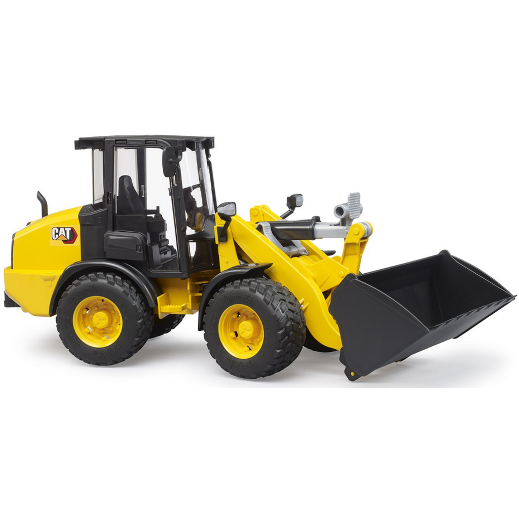 BRUDER TOYS AMERICA CAT WHEEL LOADER BRUDER