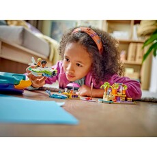 LEGO CREATIVE BEACH AND TRAVEL SUITCASE