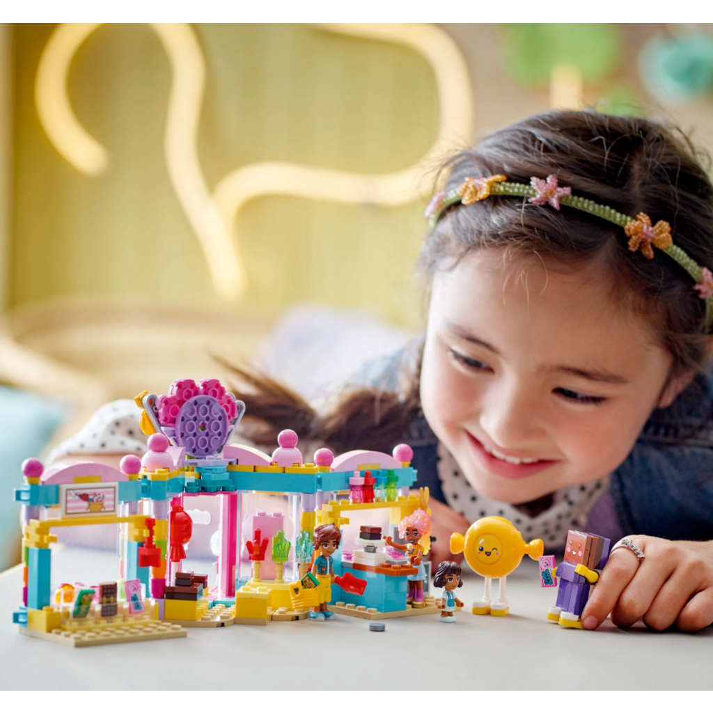 LEGO HEARTLAKE CITY CANDY STORE