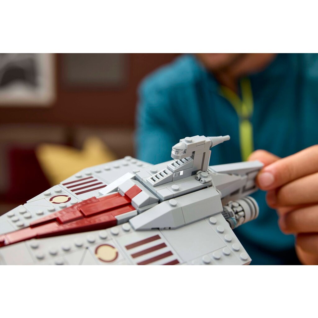 LEGO ACCLAMATOR-CLASS ASSAULT SHIP