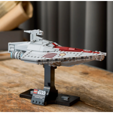LEGO ACCLAMATOR-CLASS ASSAULT SHIP