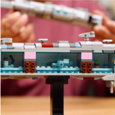 LEGO HOME ONE STARCRUISER
