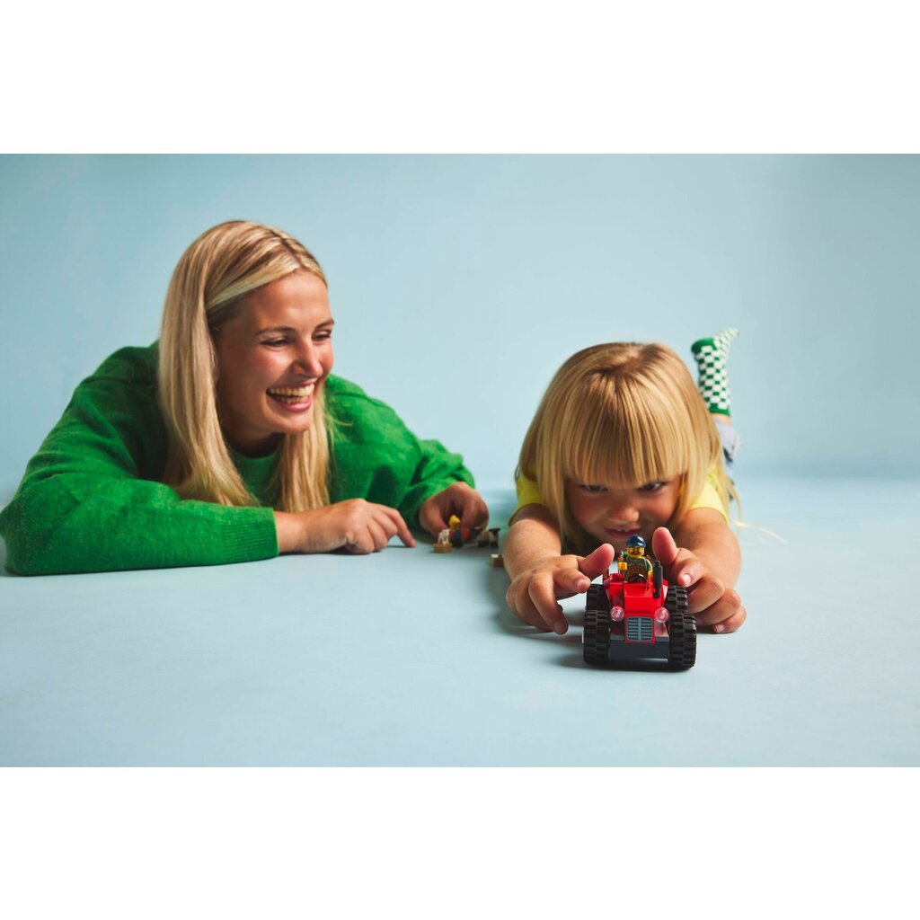LEGO RED FARM TRACTOR WITH TRAILER & SHEEP