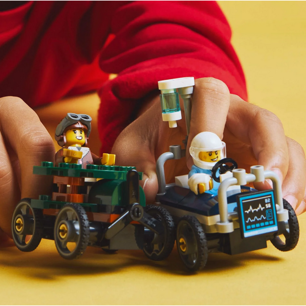 LEGO AIRPLANE VS. HOSPITAL BED RACE CAR PACK