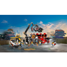 LEGO SCRAPYARD WITH CARS