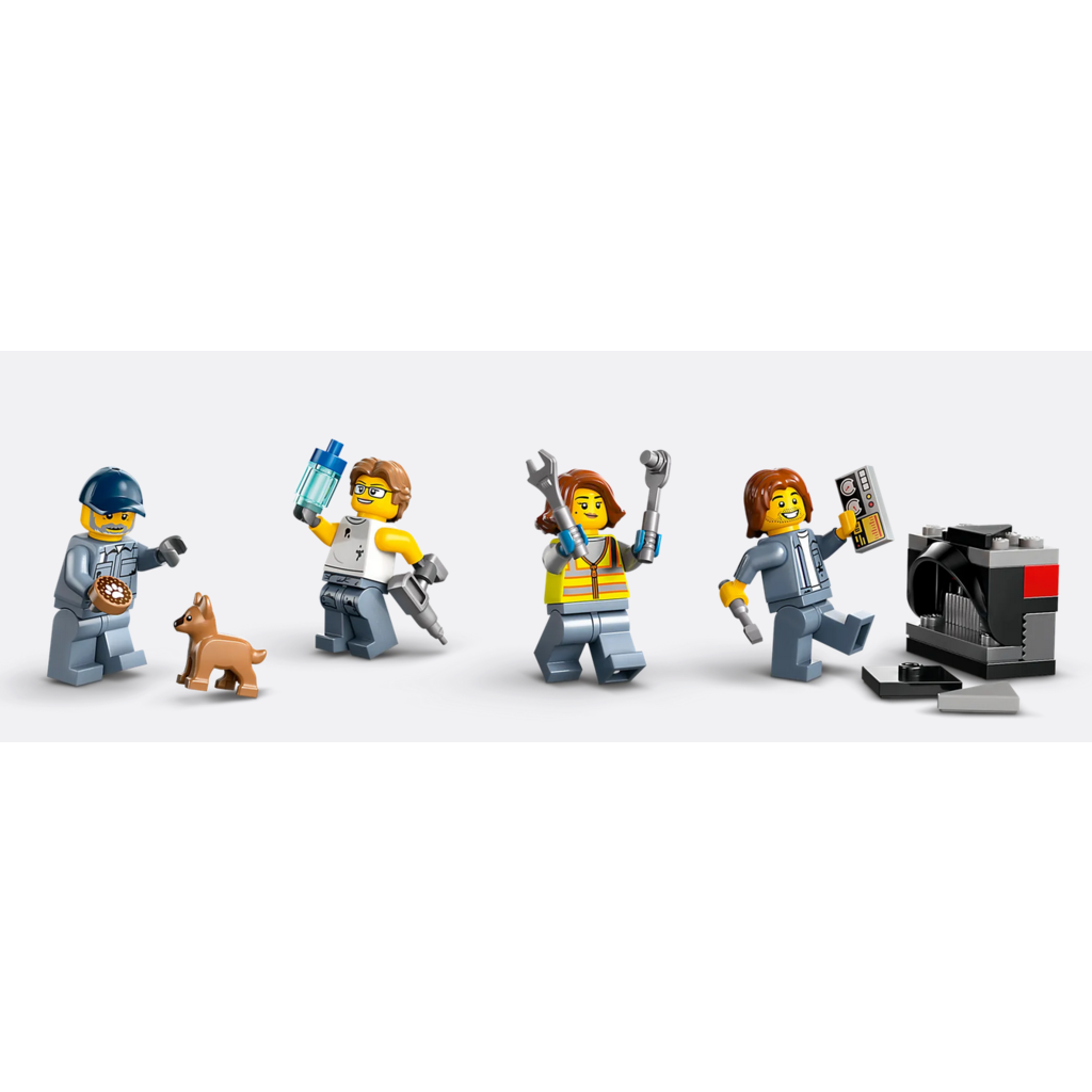 LEGO SCRAPYARD WITH CARS