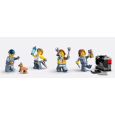 LEGO SCRAPYARD WITH CARS