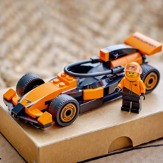LEGO F1 DRIVER WITH MCLAREN RACE CAR