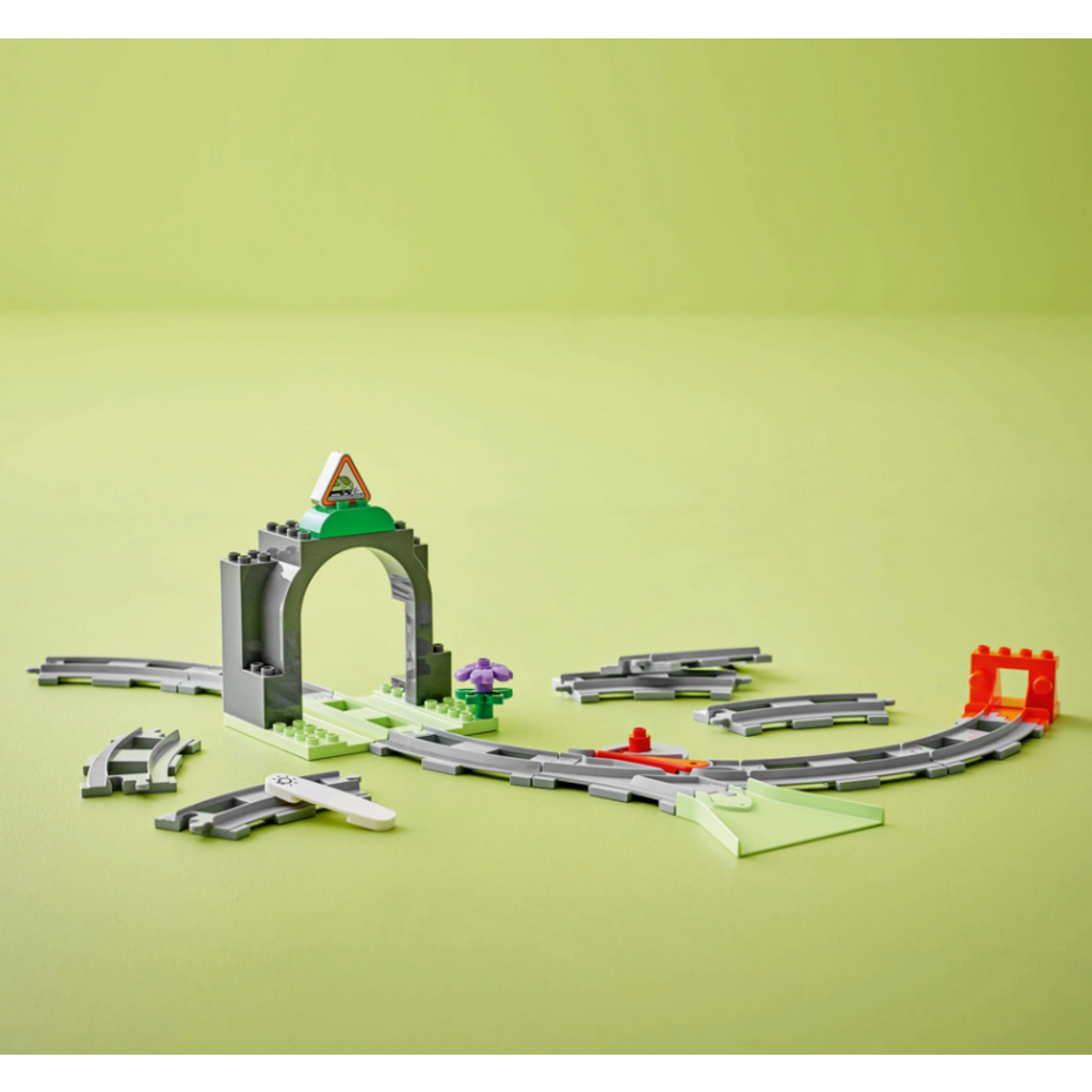 LEGO TRAIN TUNNEL AND TRACKS EXPANSION SET