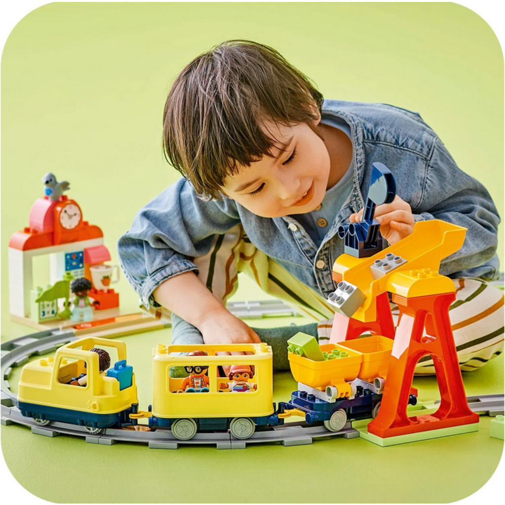 LEGO BIG INTERACTIVE COMMUNITY TRAIN
