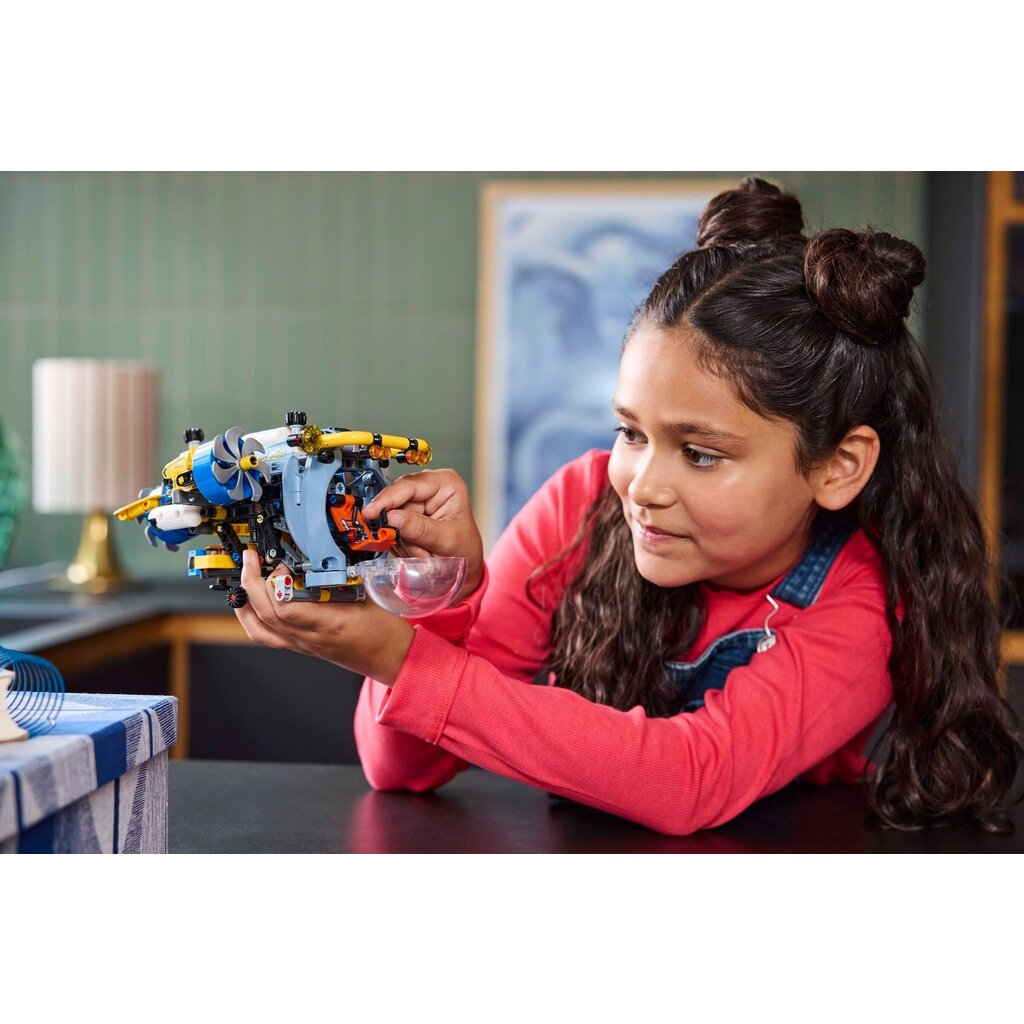 LEGO DEEP-SEA RESEARCH SUBMARINE