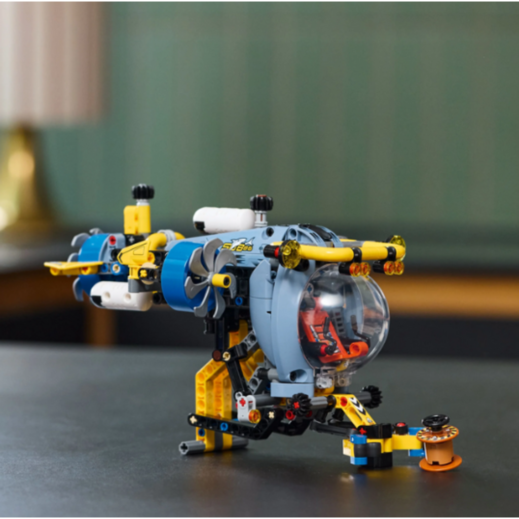 LEGO DEEP-SEA RESEARCH SUBMARINE