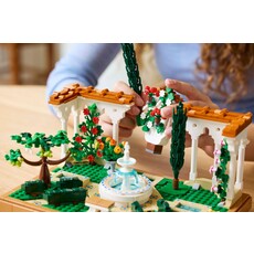 LEGO FOUNTAIN GARDEN