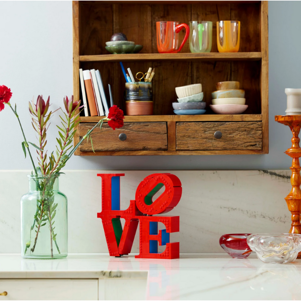 LEGO LOVE SCULPTURE