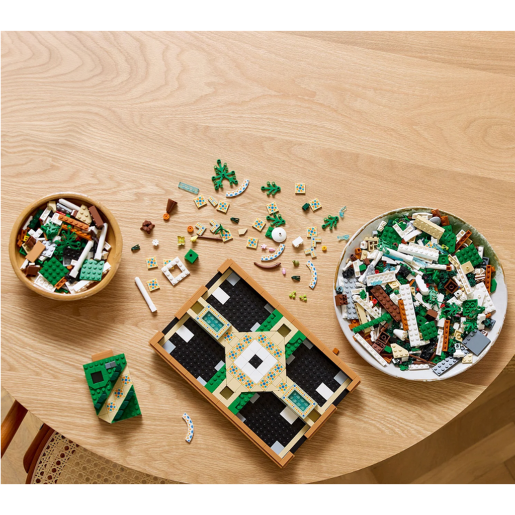 LEGO FOUNTAIN GARDEN