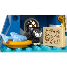LEGO CINDERELLA'S CASTLE & HORSE CARRIAGE