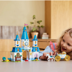 LEGO CINDERELLA'S CASTLE & HORSE CARRIAGE