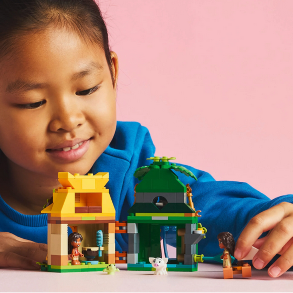 LEGO MOANA'S ISLAND FUN