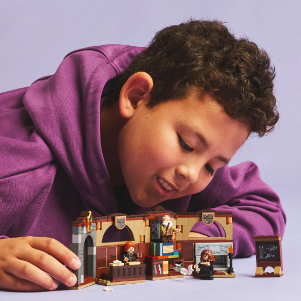 LEGO HOGWARTS CASTLE: CHARMS CLASS