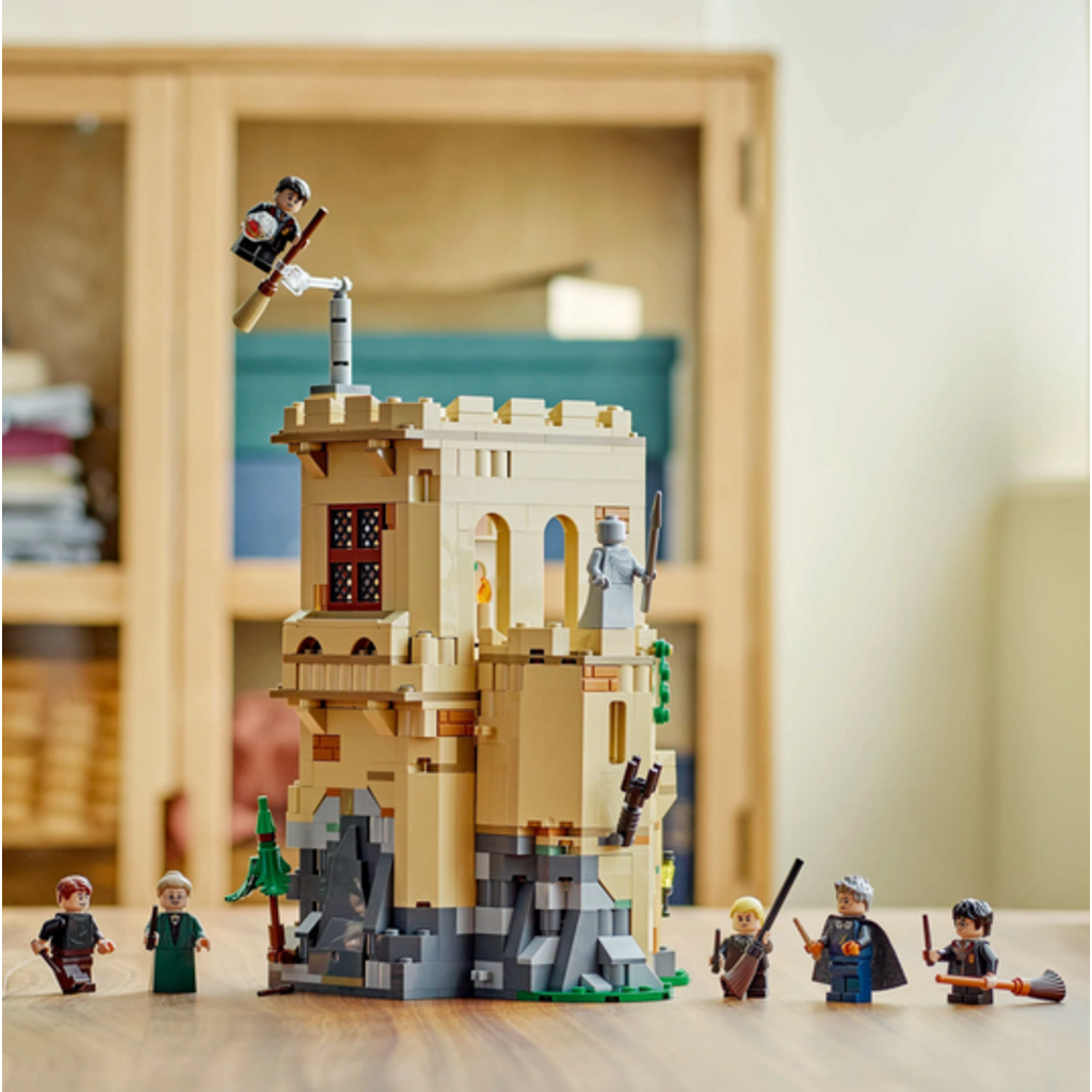 LEGO HOGWARTS CASTLE: FLYING LESSONS