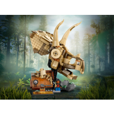 LEGO DINOSAUR FOSSILS: TRICERATOPS SKULL