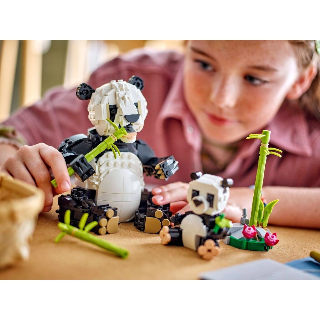 LEGO WILD ANIMALS: PANDA FAMILY