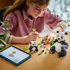 LEGO WILD ANIMALS: PANDA FAMILY