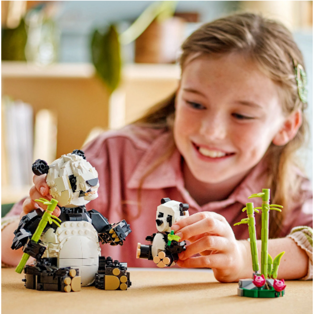 LEGO WILD ANIMALS: PANDA FAMILY