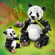 LEGO WILD ANIMALS: PANDA FAMILY