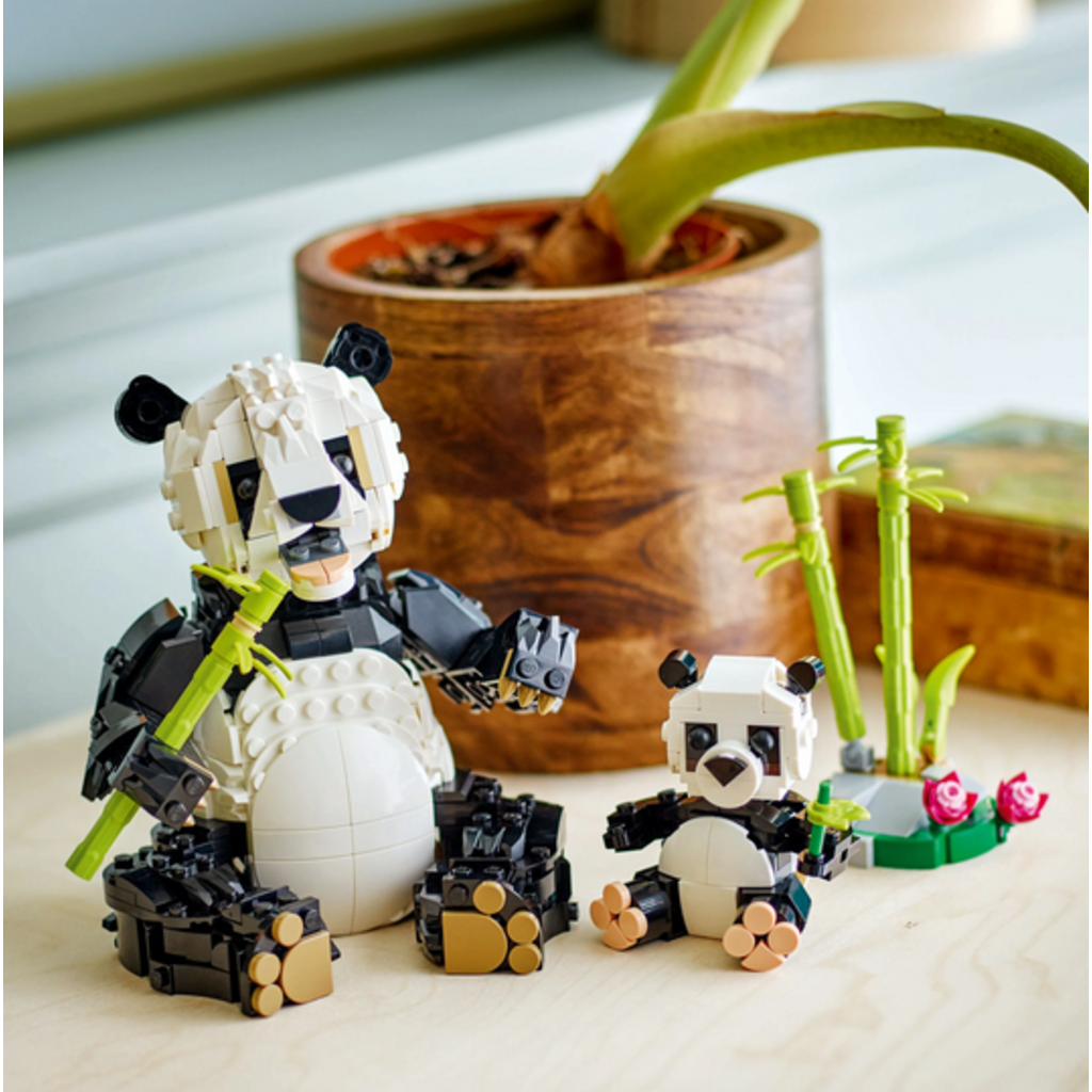 LEGO WILD ANIMALS: PANDA FAMILY