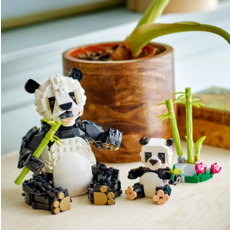 LEGO WILD ANIMALS: PANDA FAMILY