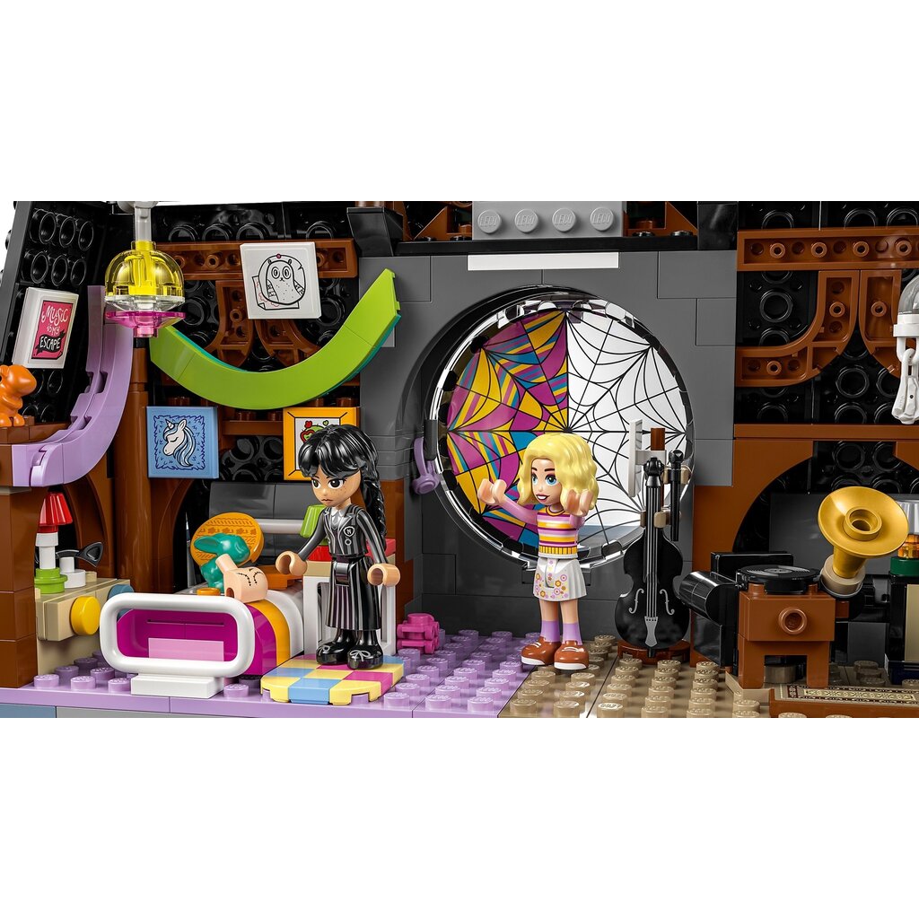 LEGO WEDNESDAY & ENID'S DORM ROOM