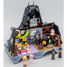 LEGO WEDNESDAY & ENID'S DORM ROOM