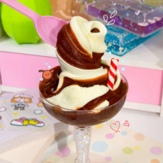KAWAII SLIME COMPANY ROOT BEER FLOAT 2-IN-1 SLIME