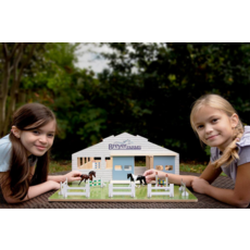BREYER BREYER FARMS DELUXE ARENA STABLE