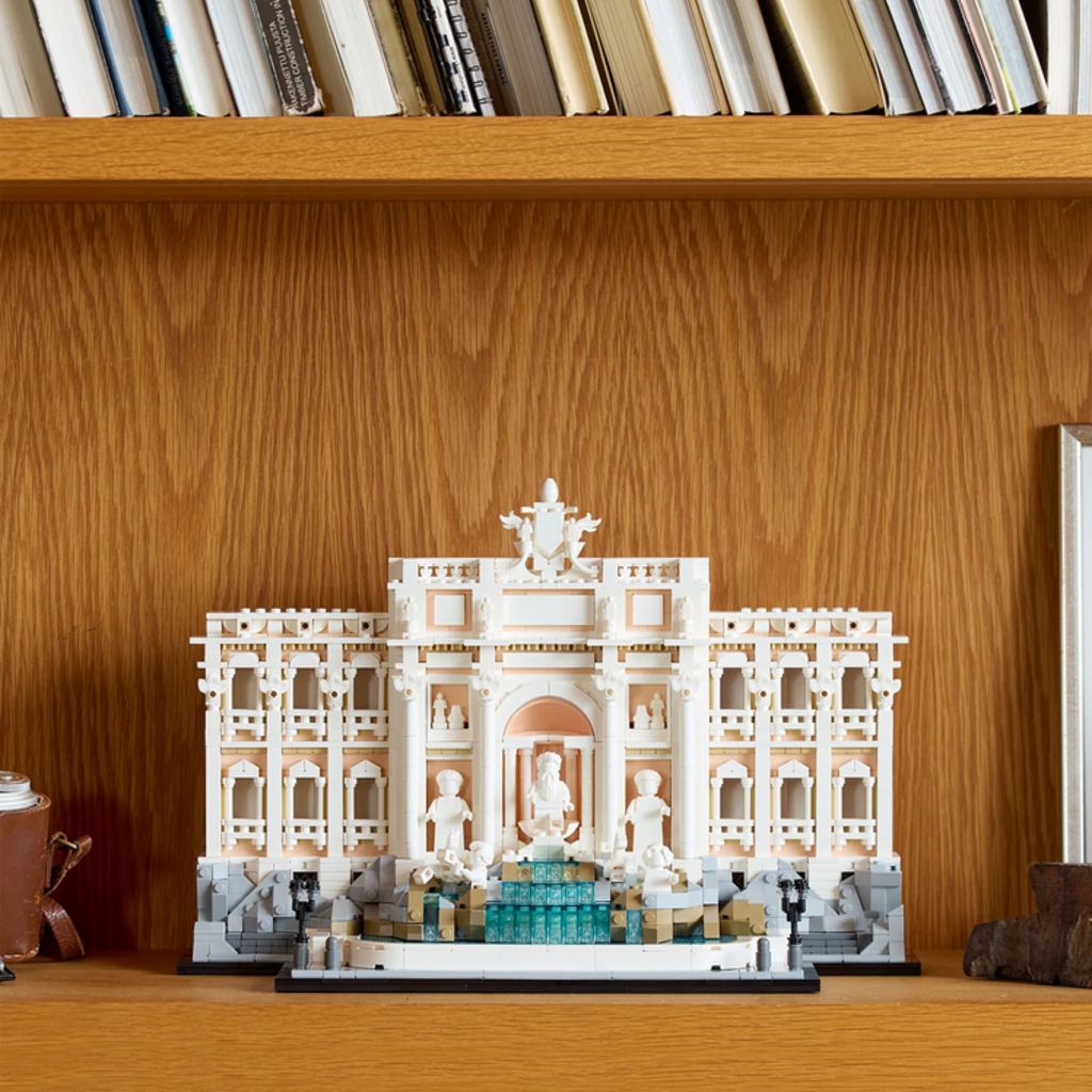 LEGO TREVI FOUNTAIN