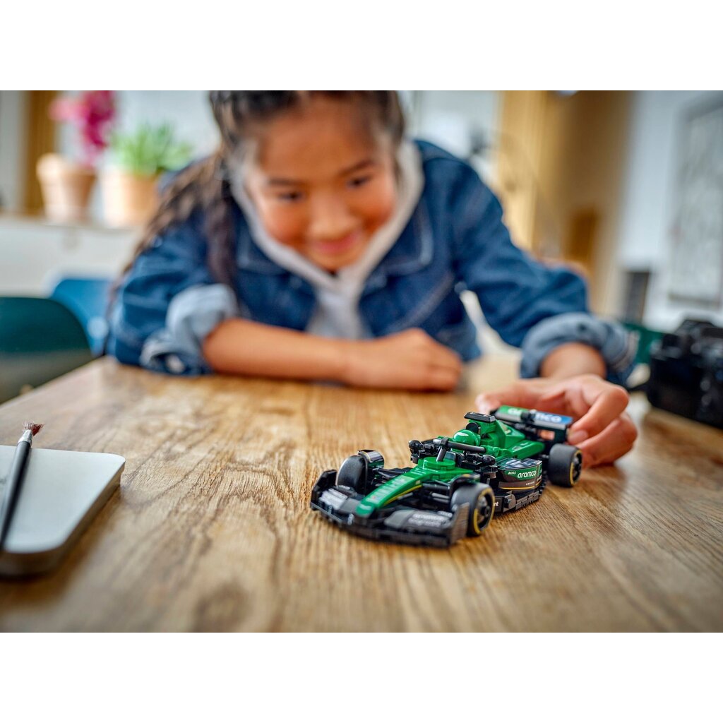 LEGO ASTON MARTIN ARAMCO F1 AMR24 RACE CAR