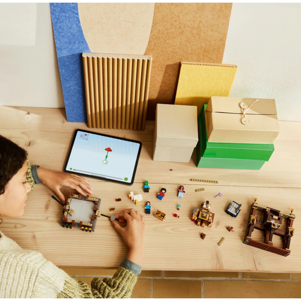 LEGO WOODLAND MANSION FIGHTING RING