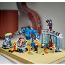 LEGO IRON MAN'S LABORATORY: HALL OF ARMOR