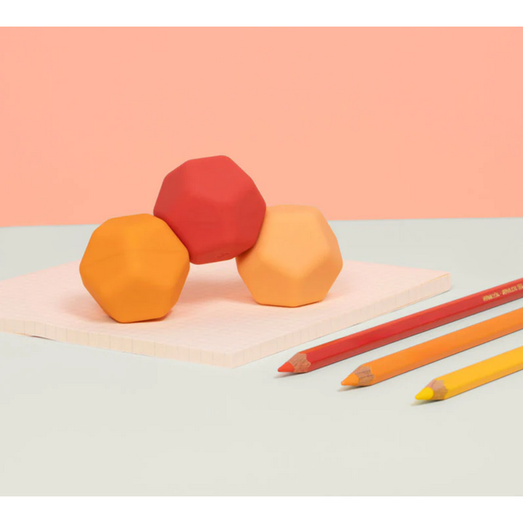 RETROSPECTIVE GOODS ODDS SILICONE MAGNETS