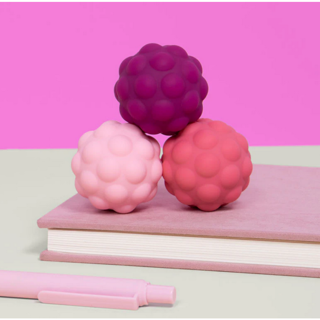 RETROSPECTIVE GOODS ODDS SILICONE MAGNETS